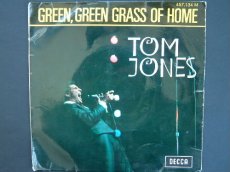 45J160 JONES, TOM - GREEN, GREEN GRASS OF HOME