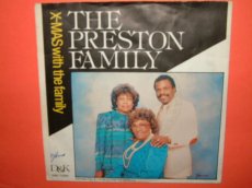 45P260 PRESTON FAMILY - X-MAS WITH THE FAMILY