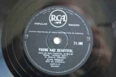 78P537 PRESLEY, ELVIS - YOUNG AND BEAUTIFUL